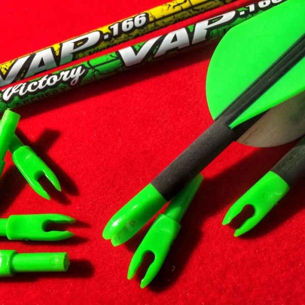 hvostovik-plastikovij-victory-fnock-neon-green